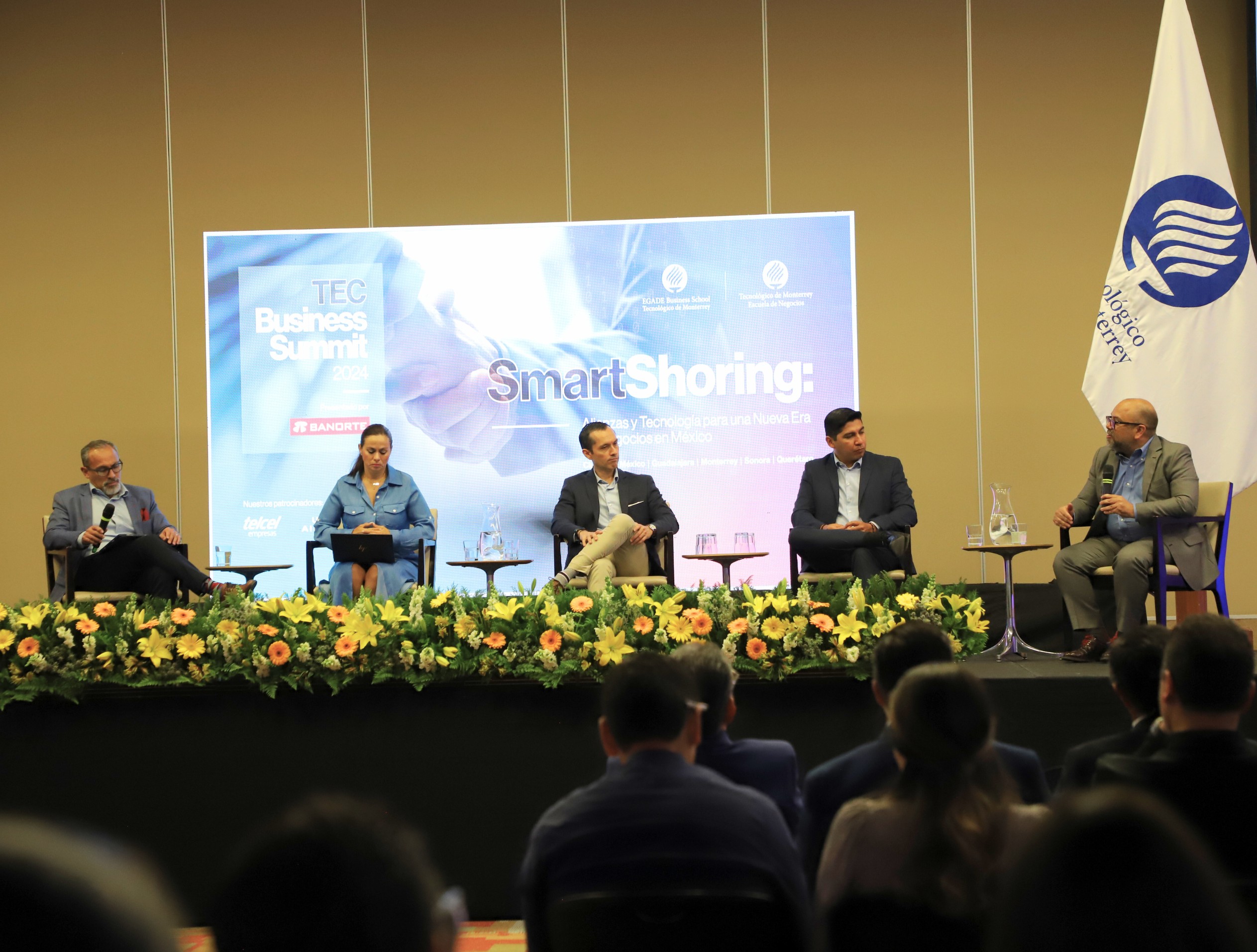 Expertos destacan el potencial del smartshoring en México durante el TEC Business Summit 2024 en Guadalajara