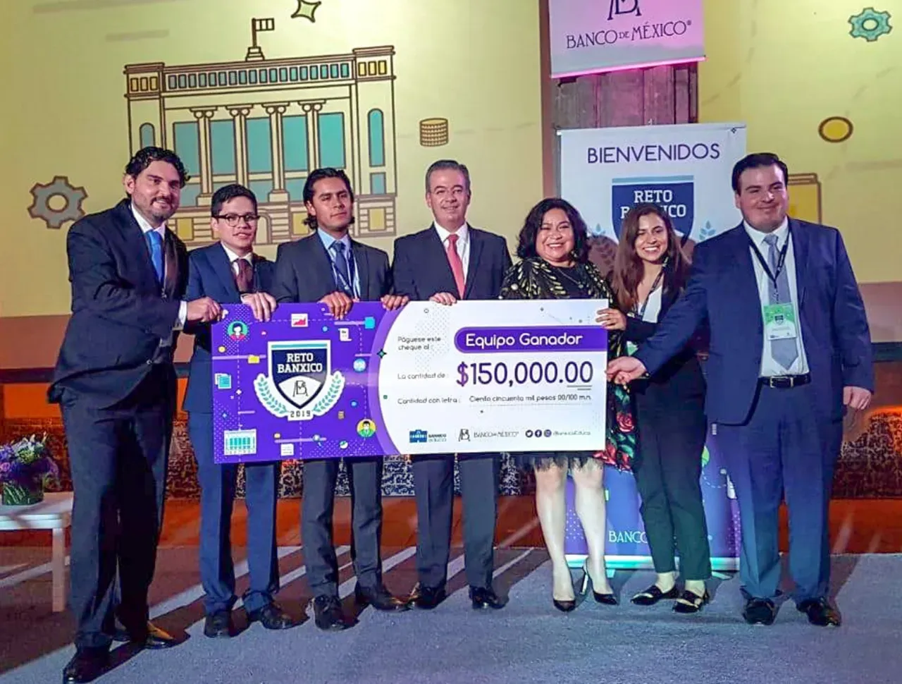 Alumnos del Tec y profesor de EGADE ganan Reto Banxico 2019