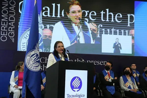 Alumna Oradora Junio 2022 MTY.JPG