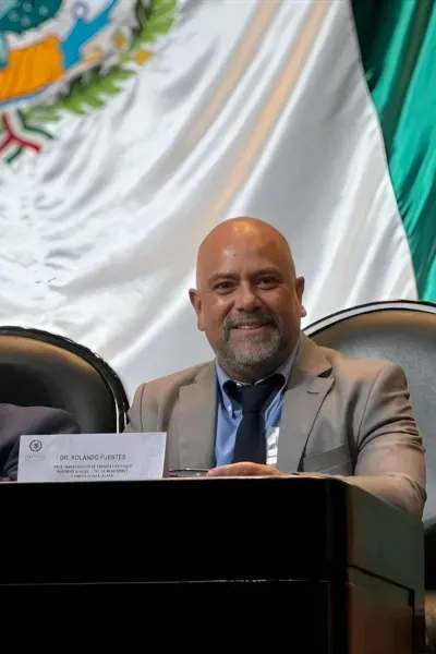 Rolando Fuentes_0